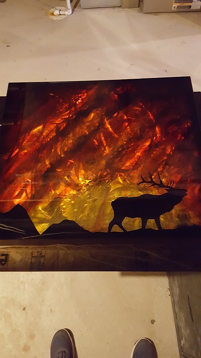 camhntr's tweet photo. My friend Garrett Holz made this for me. Super awesome. The picture doesn't do it justice. #hunt4life https://t.co/9xEqm4ac23