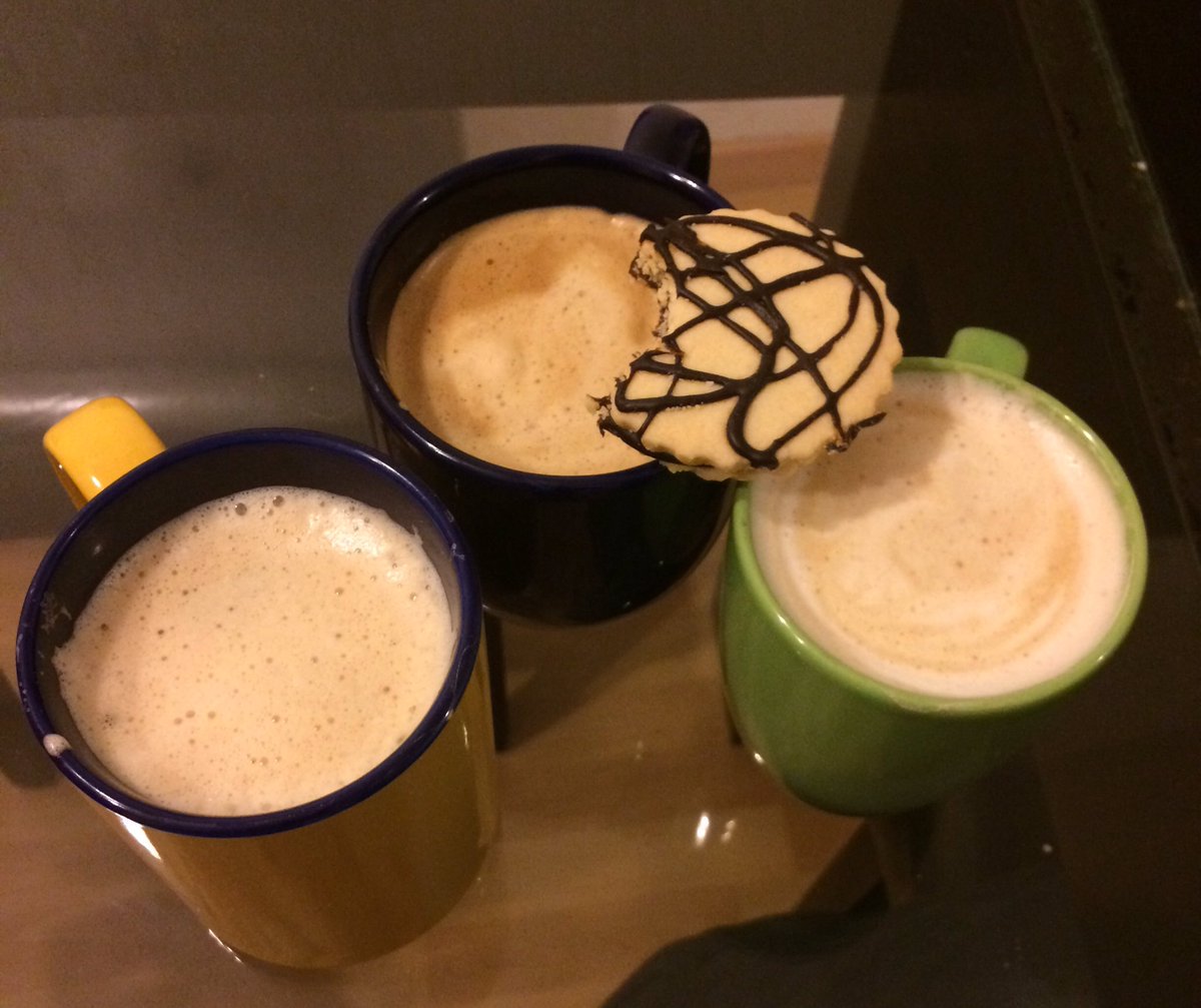 caritorepollo's tweet photo. #Precopeando solidariamente @lemorem @Tamalde_mole ☕️ https://t.co/7QSvVR3rCF