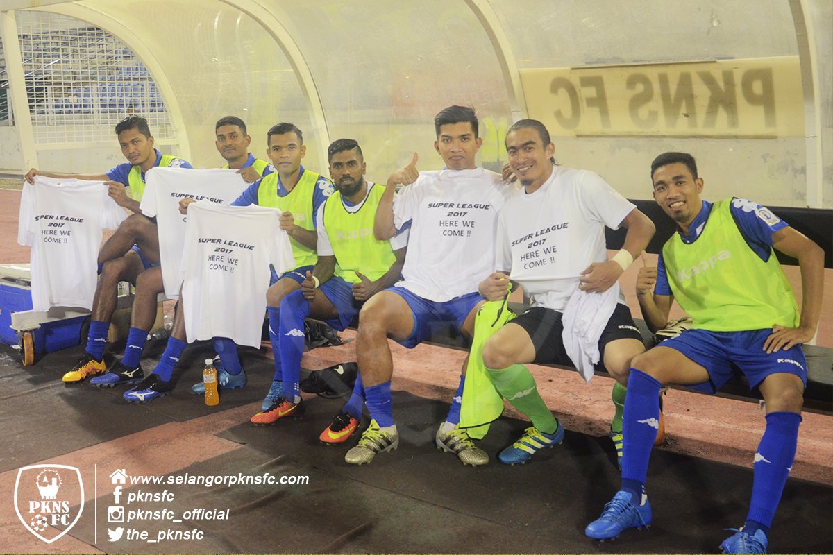 the_pknsfc's tweet photo. [1] Rangkuman aksi 100PLUS Liga Premier Malaysia antara pasukan PKNS FC dan Kuala Lumpur FA. PKNS FC menang dengan keputusan 2-0. https://t.co/nhLuzNPBy0