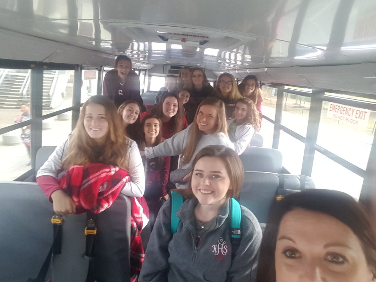 wnltodd's tweet photo. proud of these girls! we played hard at regional and went 4 games but came up short. love this group I inherited! https://t.co/KVaslShpSM