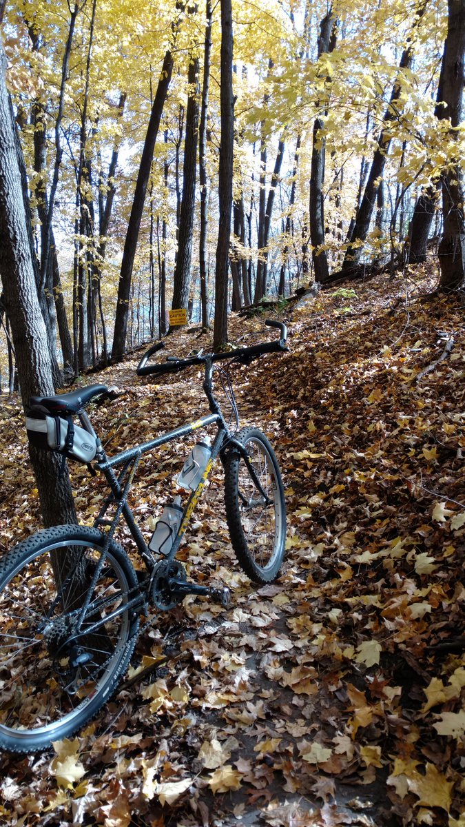 cyclingdann62's tweet photo. First mtb ride in years #GTmtb #justride #outsideisfree #cycleWI #OptOutside https://t.co/SHUtIV5Sxc
