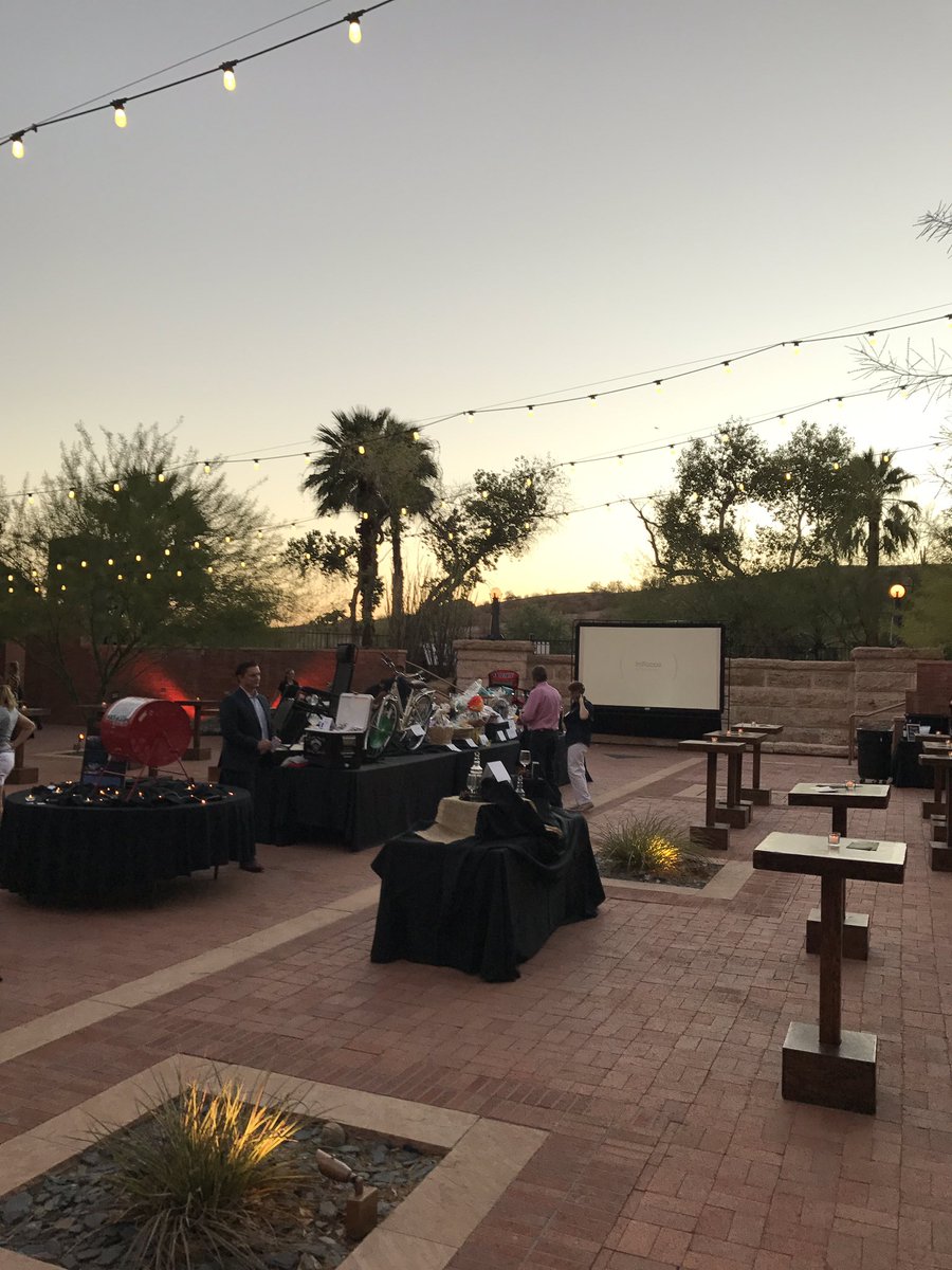 JevinSpeaks's tweet photo. Excited to get the #TempeFirstCrush event kicked off with @coreywoodstempe!! #LiveExtravagant https://t.co/DoLo6LspS1