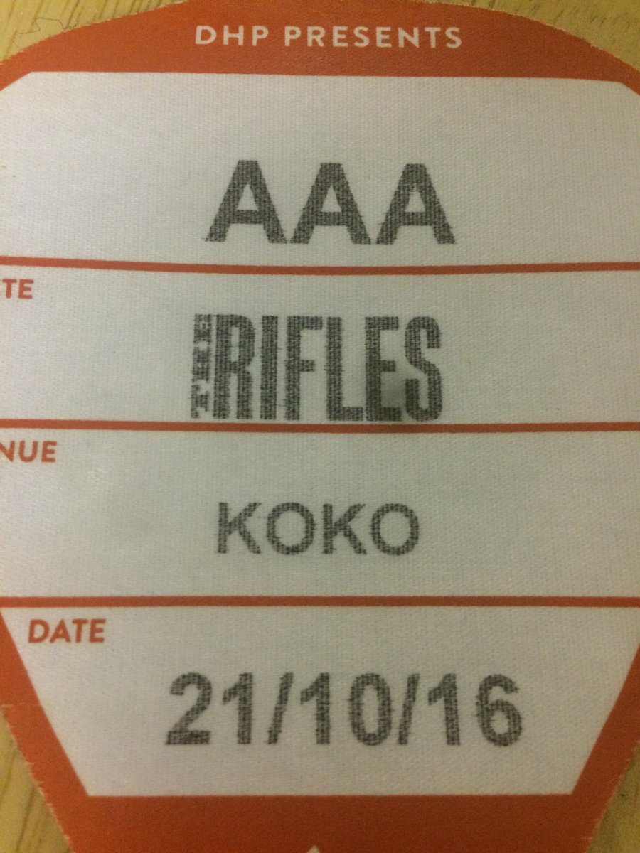 Juliasheehan11's tweet photo. @theriflesband you absolutely rocked @KOKOLondon tonight! So proud of you guy's and a very proud sister 👌🏼 https://t.co/dKUwfBzG8E