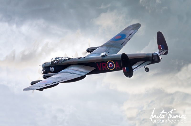 urbanmoon's tweet image. Avro #Lancaster flying over #HamOnt 
Prints at @jamesnorthgs #aviation #photography #avgeek #shoplocal