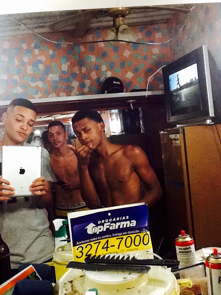 djmarlondoeng's tweet photo. Além de irmãos ✌🏼️
#equipedetrabalho #mcdundum #guilhermeduûcoorte https://t.co/cIb2P6RDF2