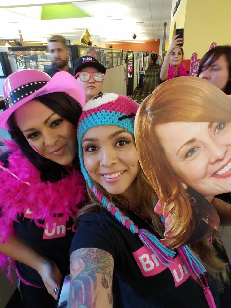 JuarezSherry's tweet photo. Town Hall website cast #Magenta505 #Menaul #Rsl @JohnLegere @TMobile. Love my magenta family!!! https://t.co/Y2NWrfOKYz