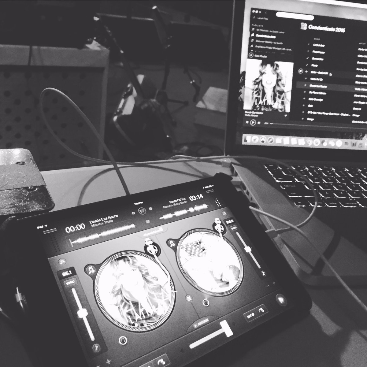 hugoeab's tweet photo. Vente pa' ca! #concientizate #cascadeaidsproject #DJ #latinpower https://t.co/vzf2L0jqz3