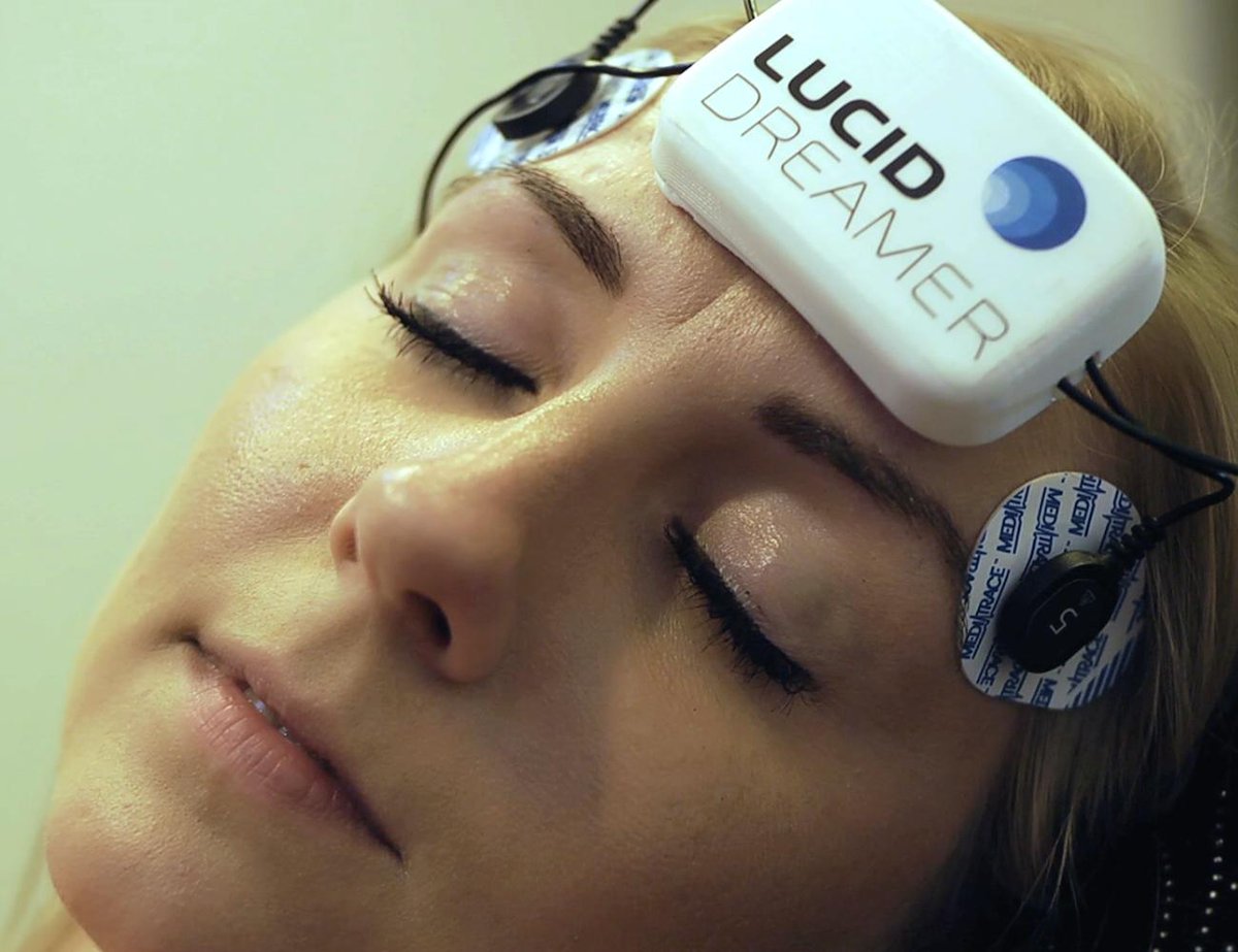 GadgetFlow's tweet image. Meet The Lucid #Dreamer gdfl.us/Dreamer Now you can actually realize that you are dreaming! #awesomeidea