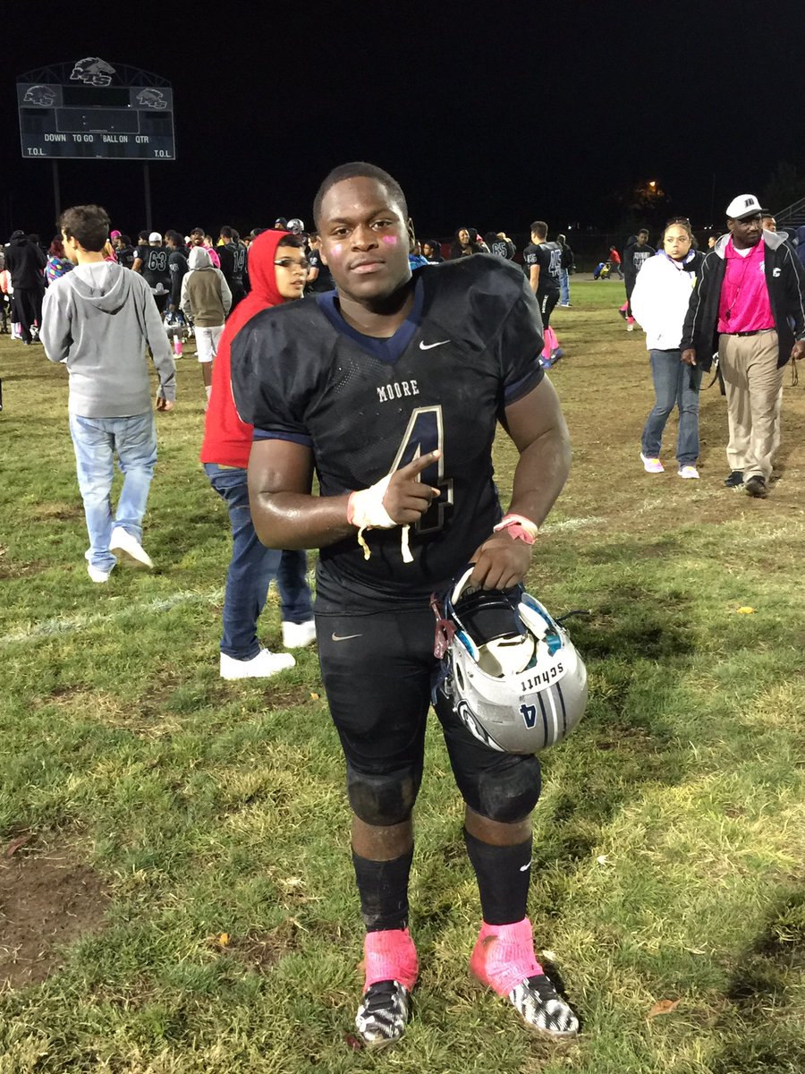 mooremustangs's tweet photo. This player was HUGE today. Tahj Gelin rushed for 152 yds and 3tds! Victory over @Waggener_FB #KNOWmoore 🏈 @kyhighs https://t.co/56vXg1sh9f