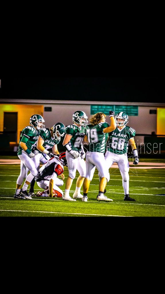 tuckerroe_04's tweet photo. Gametime!! #lockin #pioneerpride #formarty #beatHL https://t.co/31PbIUbu6z