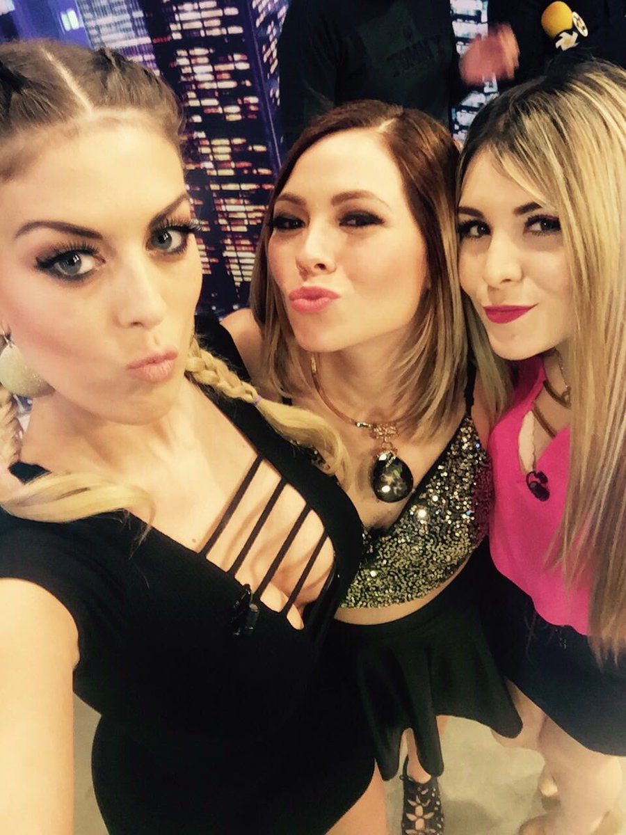 madeeleynA's tweet photo. Las 💗💗💗 3 juntas de nuevo !!!@werasosa @CamyGMusic @madeeleynA 😬 bebes !!#volumen4 🎀 https://t.co/EEwTIfa2Ym