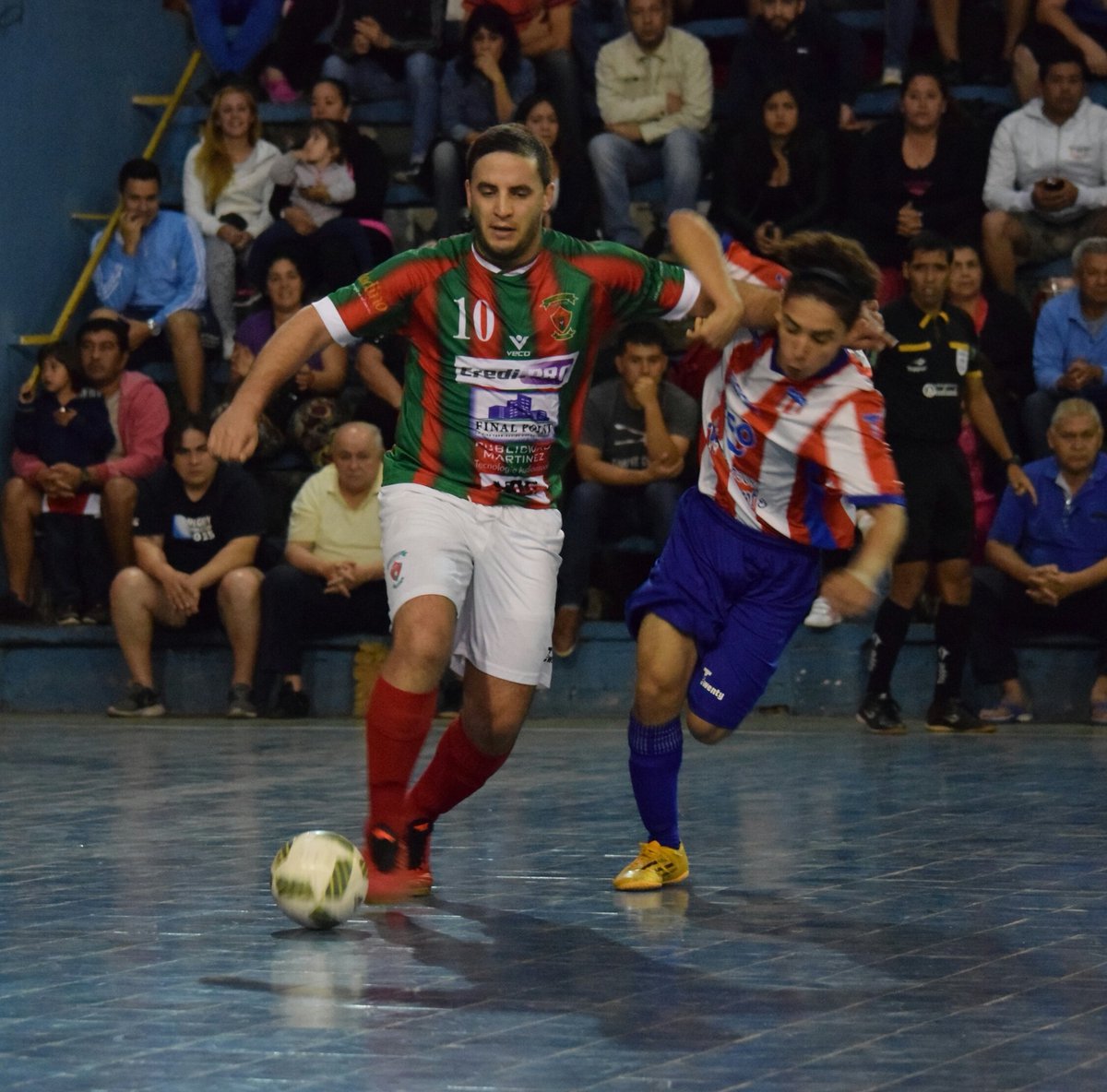 FutsalPrimeraPy's tweet photo. Imágenes del partido Pdte Hayes 3-2 @CATfutsal 
#FutsalFIFA #Semifinal #Honor  #FDPPY https://t.co/WNU4LEODLj