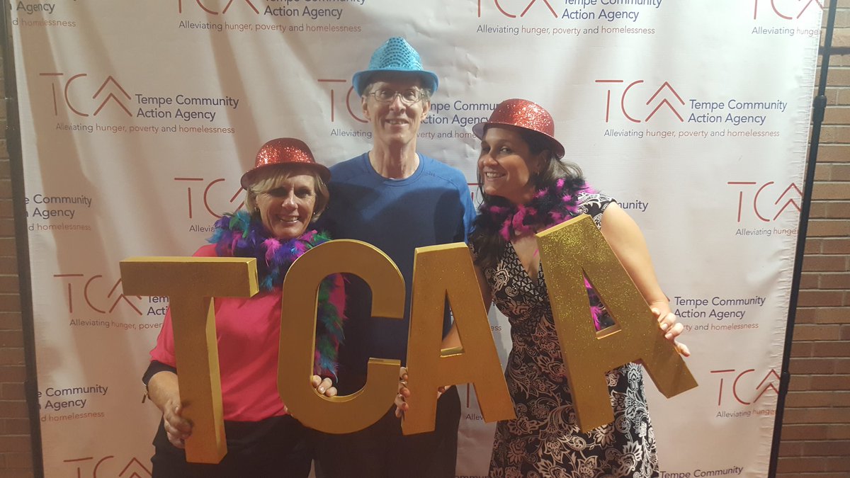 TWR1955's tweet photo. Supporting @TempeCommAction #TempeFirstCrush with Jill and @eperkins79_ITA. Working on behalf of homelessness and hunger. A wonderful night! https://t.co/ljfRuihvyE