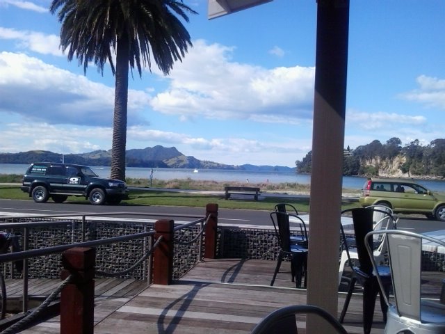 Pretty epic spot for a couple <a href="/GoodGeorgeBeer/">Good George Brewing</a> ipas before work. Tasting great <a href="/brentedwards10/">Brent Edwards</a>