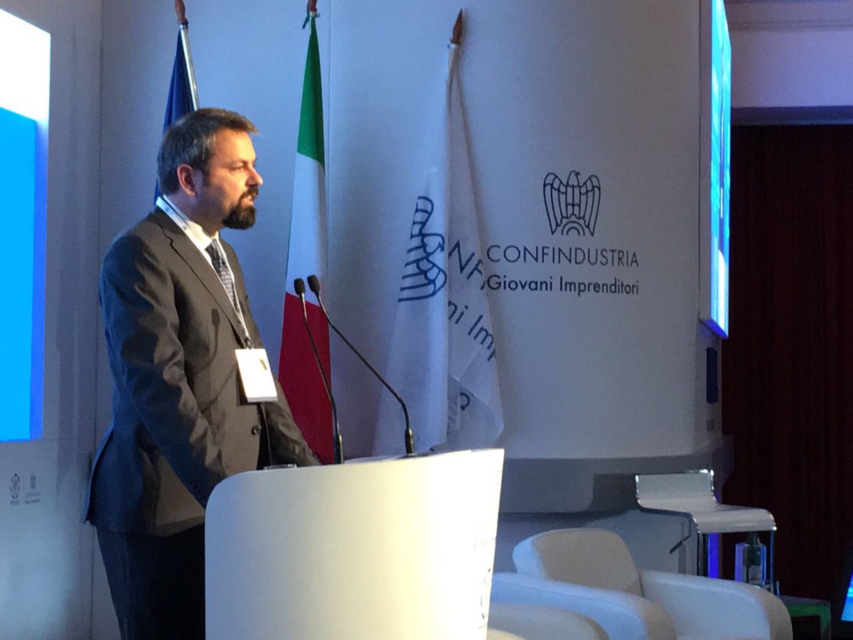 mariaprete's tweet photo. Possiamo scegliere quale mezzogiorno essere ma dobbiamo farlo ora e tutti insieme @FrancescoFrezza #capri16 #progettiforti https://t.co/JFwwnLPNTQ