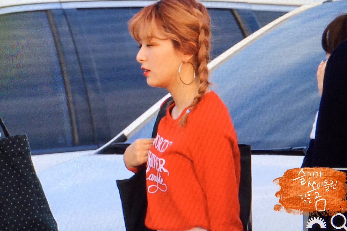 KSGUpdates's tweet photo. let this baby get some sleep 😂 https://t.co/FxemW10oNK