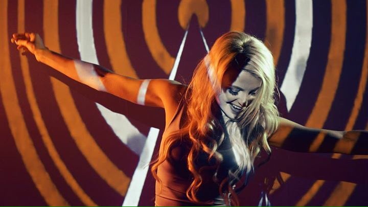 #jouliefde video is hier!!!! Loer bietjie en laat weet wat jy dink!  youtu.be/MZj1YAk_zkk 😜☺️👍🏻