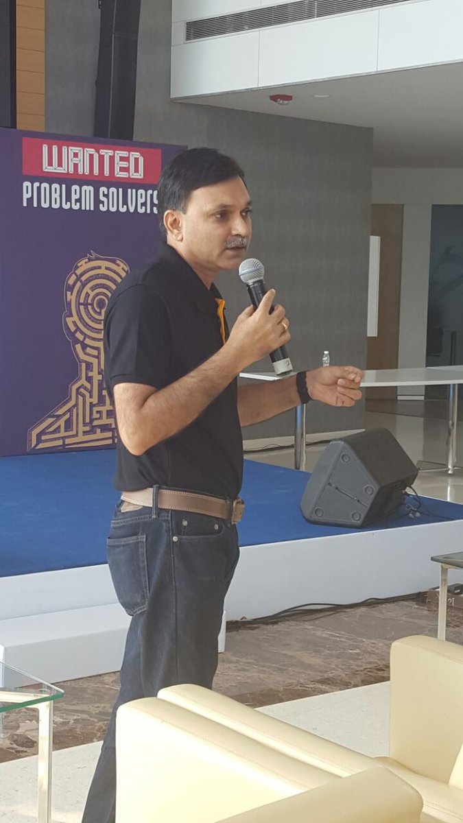 purplebuble's tweet image. . @AshwinYardi&apos;s kicks off  #Day2  congratulating the #TechChallenge3 participants.
