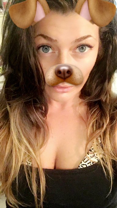 Au natural avec dog features https://t.co/AWAxVw509K<a href="/tag/tgif"class="tags"><span>#tgif</span></a><a href="/tag/stonerbabes"class="tags"><span>#stonerbabes</span></a>
