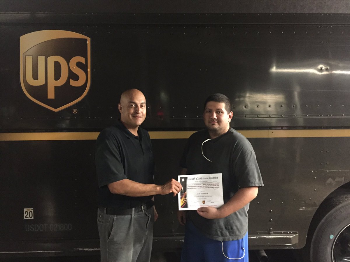 Congrats to Alex Sandoval Celebrating 1 year injury free. #workingsafe #zero <a href="/CuceTom/">Tom Cuce</a> <a href="/iannacone_nick/">Nick Iannacone</a>