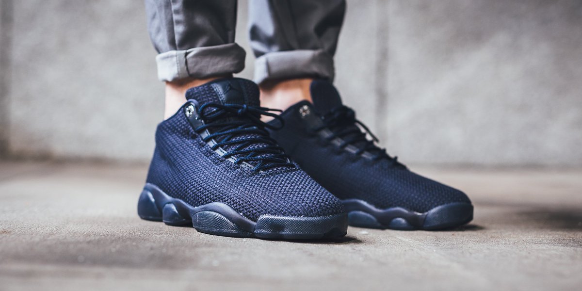 jordan horizon low blue