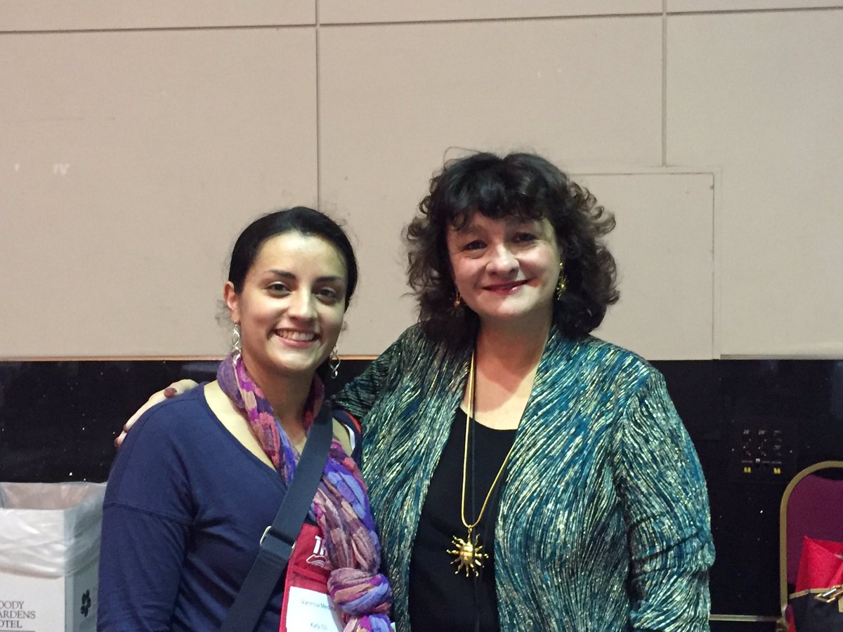 vanecruz04's tweet photo. @GraceTiscareno thank u for the inspiration! "Bilingualism opens doors"😊Encantada de haber conocido a Capitán mamá #katybilingual #TABE2016 https://t.co/MM91AbInuQ