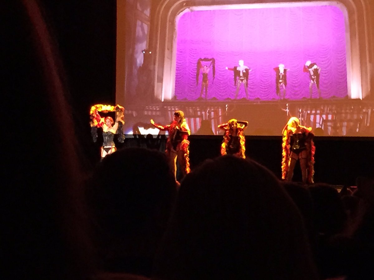 _meganann0's tweet photo. What a beyond perfect night 👄 #LetThereBeLips https://t.co/pBkcpwf0K2