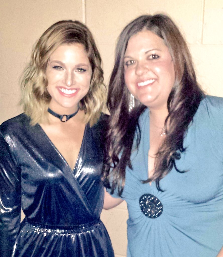 killakell's tweet photo. @CassadeePope Love you girl!!! You are gorrrrgeous!! Thanks for coming to Nebraska ♡. #imcominovertour #cassisbadass https://t.co/GzbwIQ9YdS