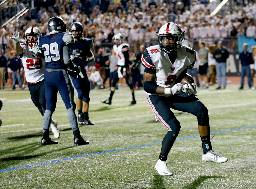 SportsDayHS's tweet photo. In 6A, some amazing games and amazing shots to check out. Take a look here: https://t.co/qI5FI55lkZ @SLCAthletics https://t.co/2NJVbYl3ep