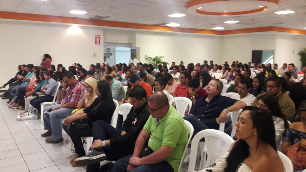 MaldonadoGuille's tweet photo. Les comparto algunas fotos del taller que impartí hoy en el evento publicitario más importante de nuestro país #CLAPS2016. https://t.co/j3f33Tg1WF