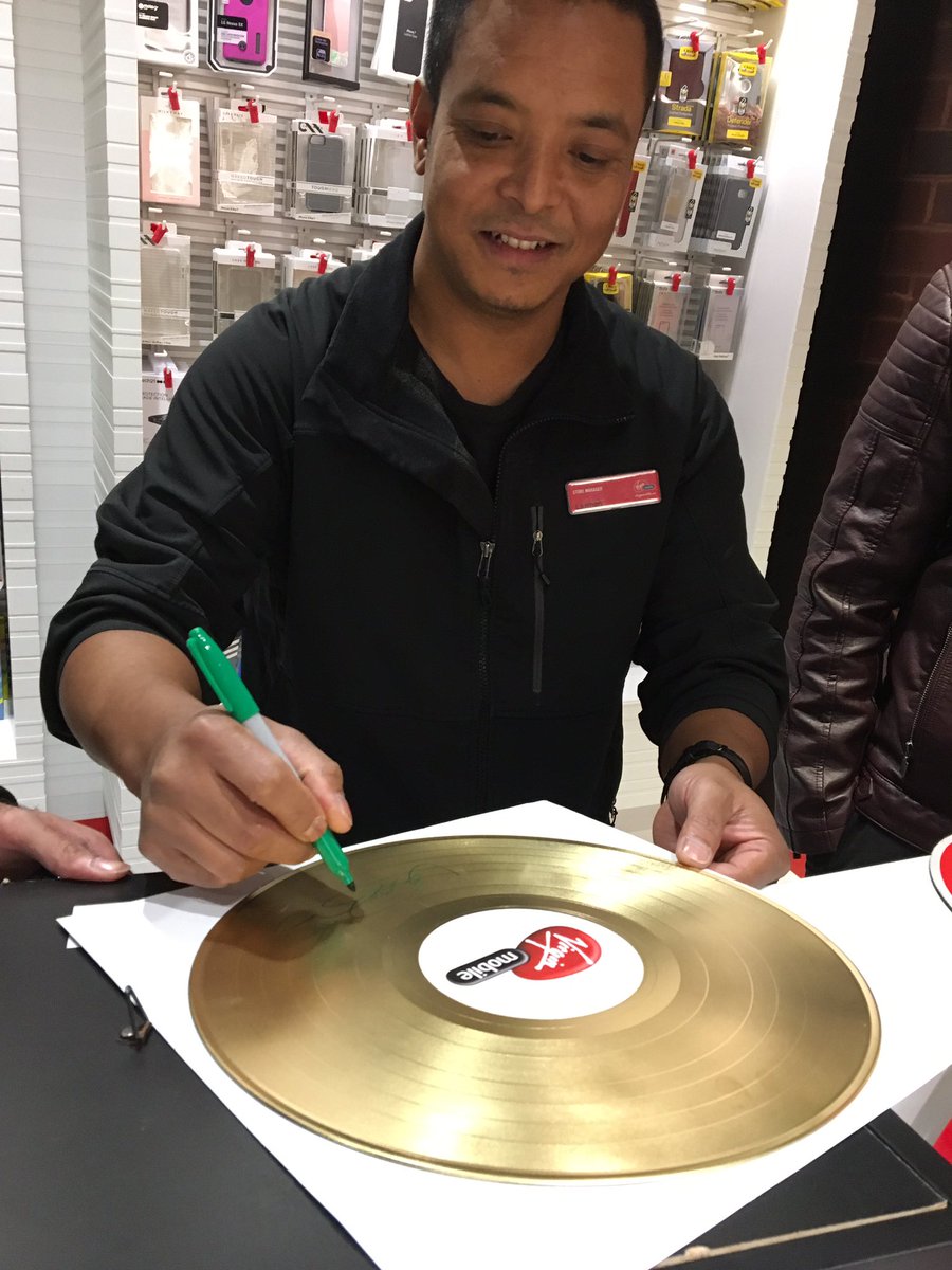 tkat520's tweet photo. @SY_Roadtrip @laxsphere @sahiba_89 Congratulations Team Virgin Guildford on your Record Win!! #goforthegold! https://t.co/v91ZJf4FNk