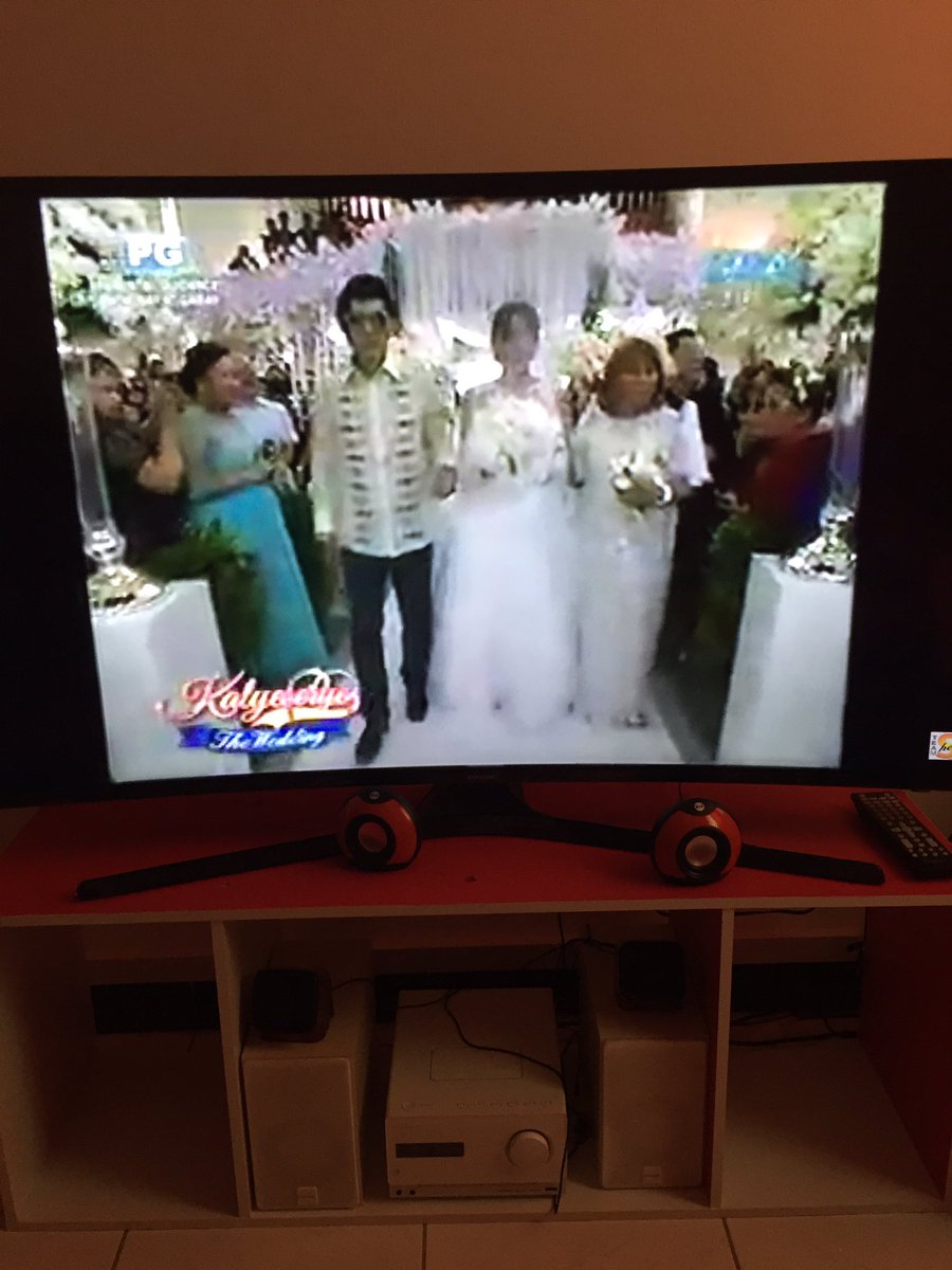 wandererlust02's tweet photo. Father, the lola and the bride huhuhu #ALDUBWedding https://t.co/7v1kk1O3cZ