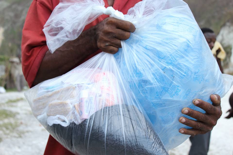 SolidariteG's tweet image. YON TI JES KONTE, ANN POTE KOLE!