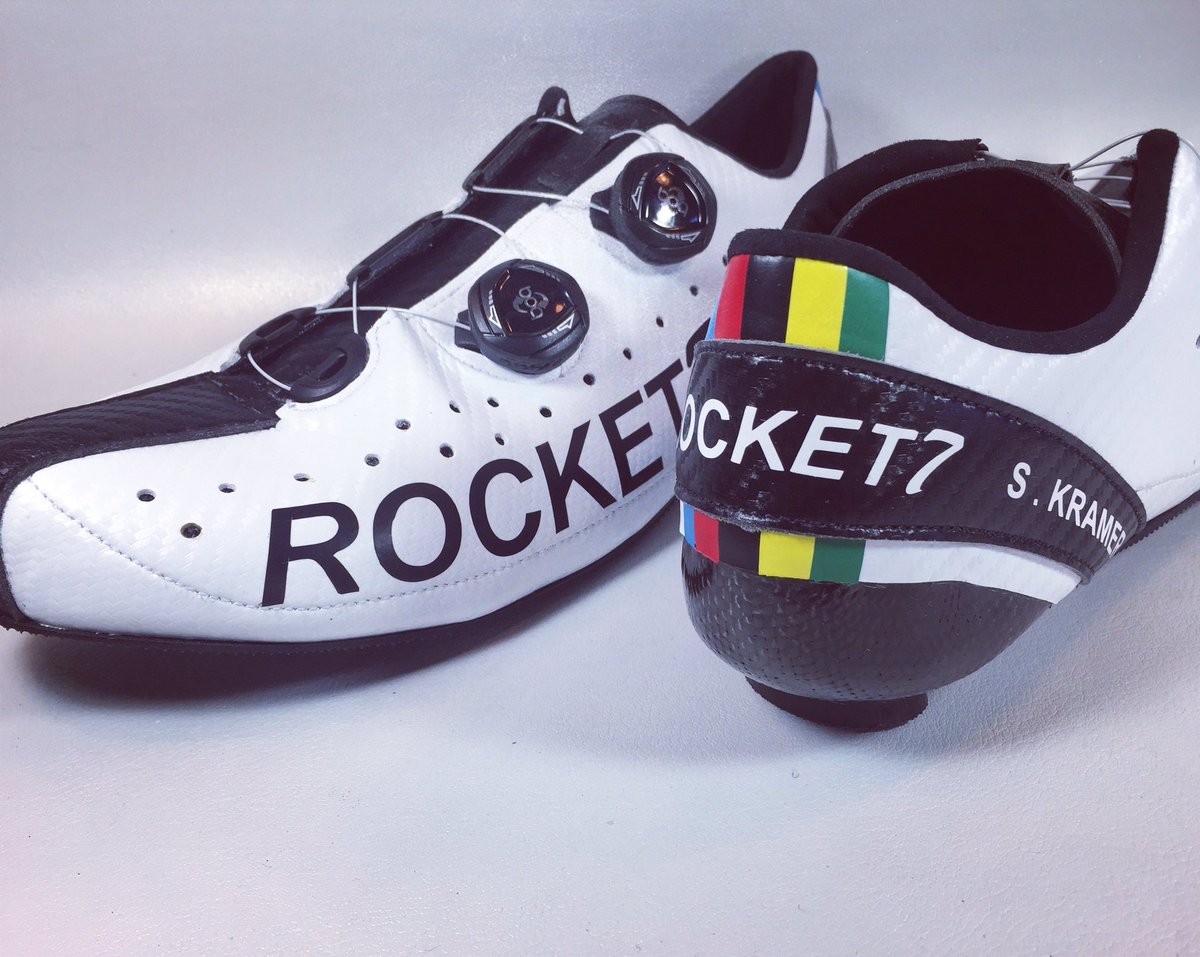 rocket7shoes's tweet photo. World champion, Olympic champion Sven Kramer's new shoes. #boa #cycling #wkqatar #roadcycling https://t.co/TdG7EcNrzu