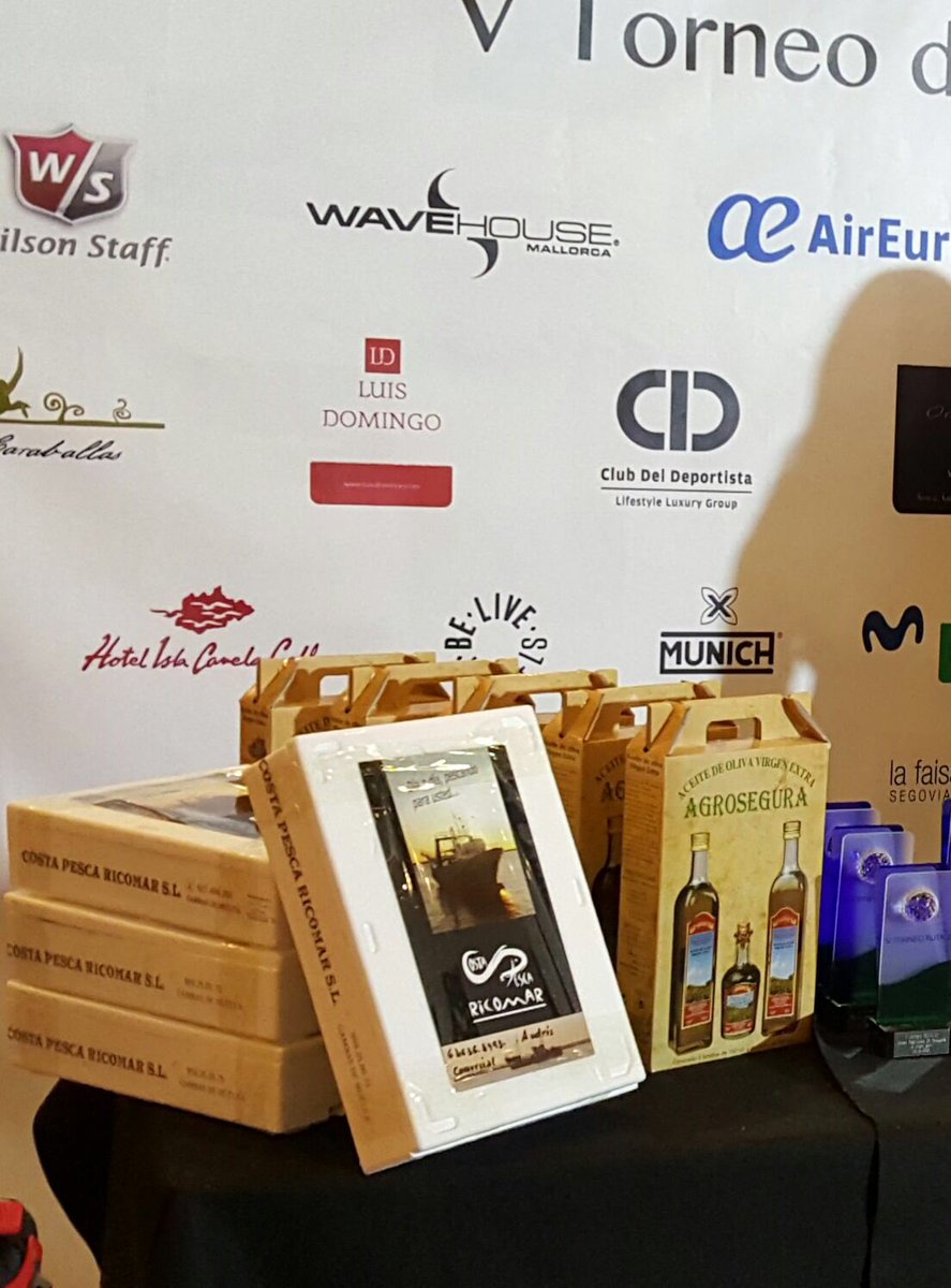 hotelislacanela's tweet image. @chikytrillo ganadora premio @islacanela en torneo #Ruta21 #golf @movistar_golf @VarelaRUTA21  Un placer!!