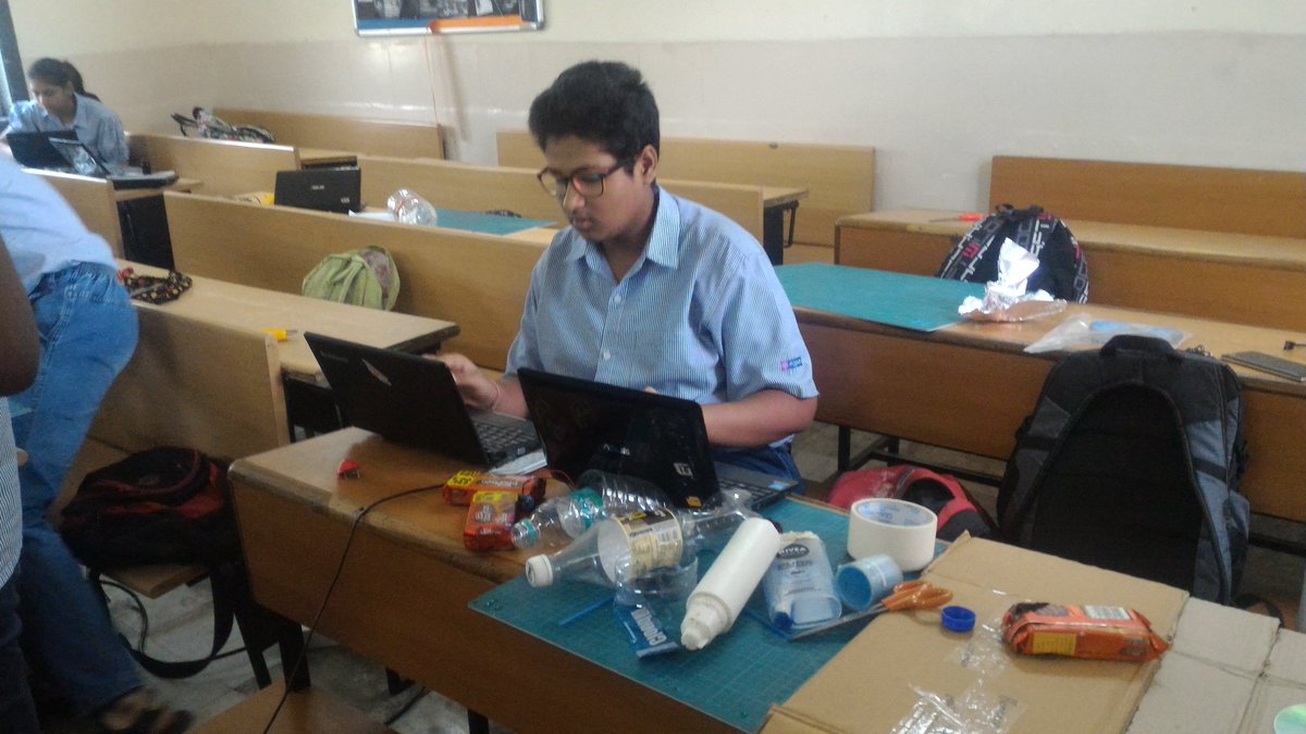rnpodarschool's tweet photo. Relentlessly working towards their https://t.co/2qyHOOUXJ8 the creative exploration that prototyping inspires!#trai2016 @avnita @bombayscot https://t.co/Yrr6Jq6281