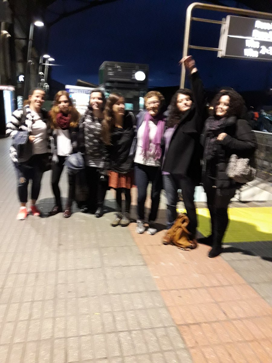 PFeministaGz's tweet photo. #ConstituintePFG caminho da Assembleia en Compostela #XuntasLoitamos https://t.co/P8k5dSZIhs
