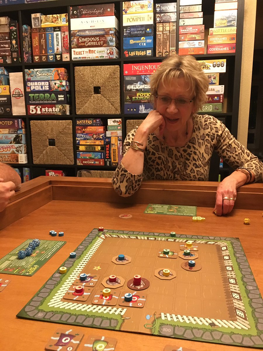 CaptCarryOn's tweet image. #GardenDice hits our table often! @MeridaeGames