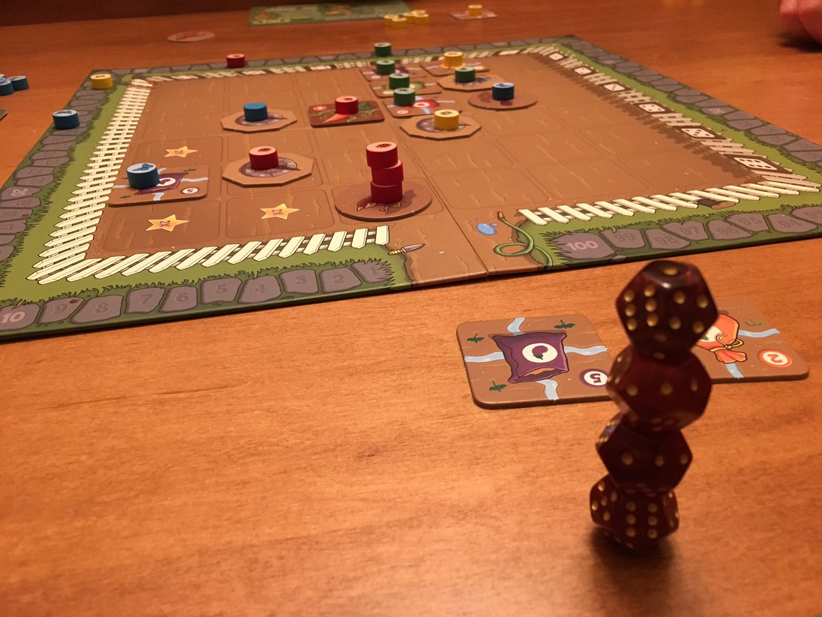 CaptCarryOn's tweet image. #GardenDice hits our table often! @MeridaeGames