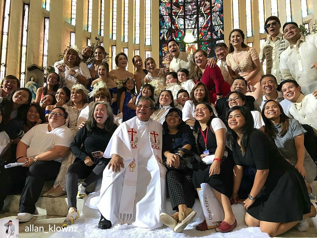 _flipstop_'s tweet photo. Instagram post ©Allanklownz AlDub with Dabarkads

#ALDUBWedding https://t.co/6GZgFJyXeh