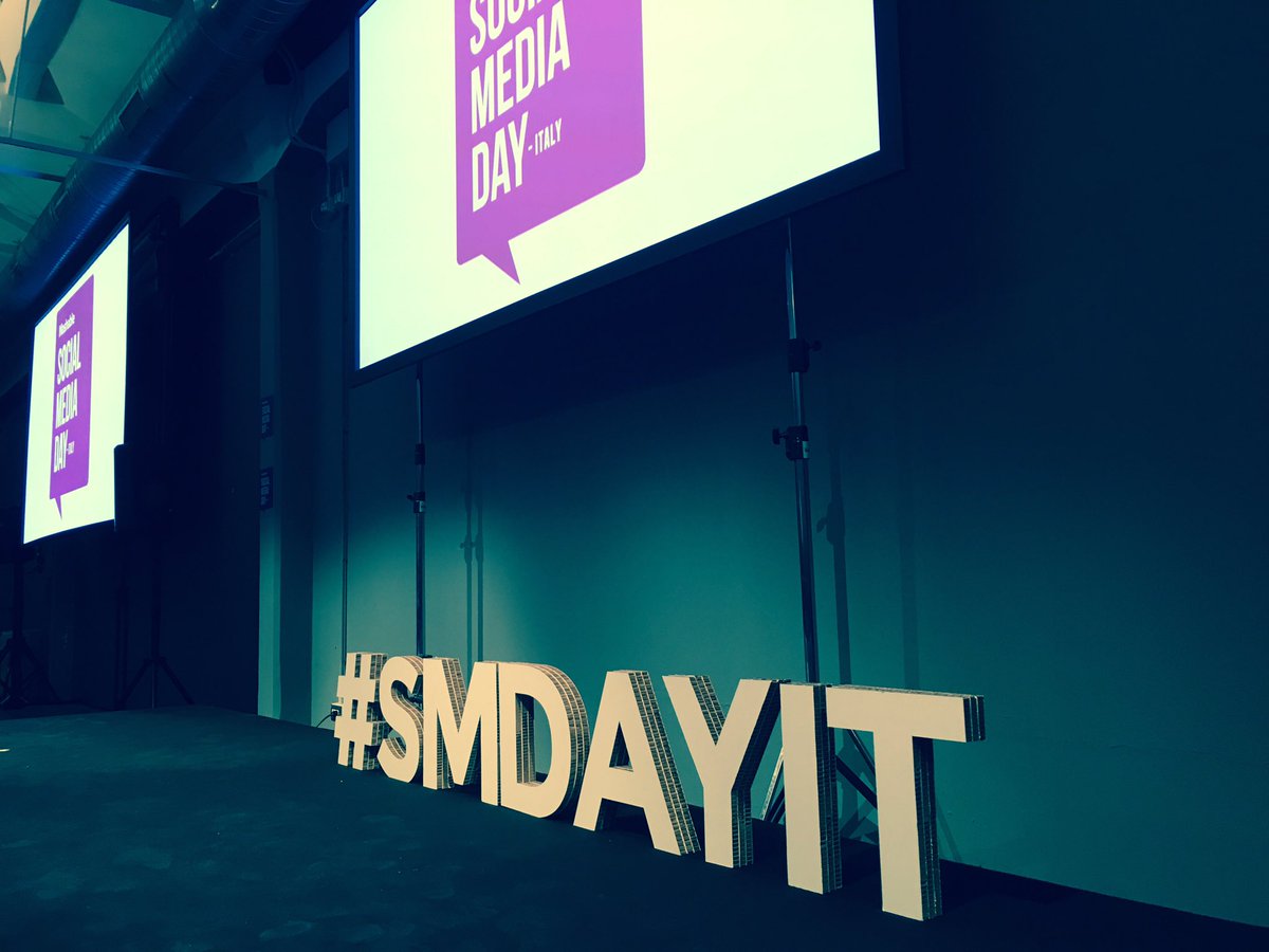 DIDAYSIT's tweet photo. Inizia il DAY2 del MASHABLE #SMDAYIT si parte alle 9:30 🚀 https://t.co/903AxxeSGz