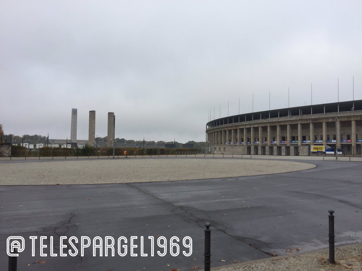 TeleSpargel1969's tweet photo. Die Ruhe vor dem ⚽️Spiel @HerthaBSC gegen @fckoeln um 15:30 Uhr im @Oly_Berlin #HaHoHe #HerthaBSC #BSCKOE #Bundesliga #BerlinSport #Berlin https://t.co/VpUbHEL2fl
