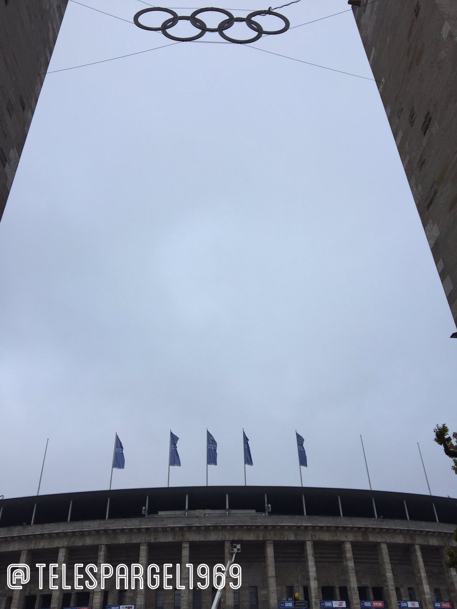 TeleSpargel1969's tweet photo. Die Ruhe vor dem ⚽️Spiel @HerthaBSC gegen @fckoeln um 15:30 Uhr im @Oly_Berlin #HaHoHe #HerthaBSC #BSCKOE #Bundesliga #BerlinSport #Berlin https://t.co/VpUbHEL2fl