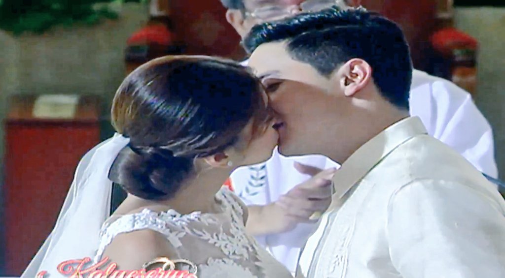 miLlamaFara's tweet photo. Best Wishes and Congratulations Mr&amp;Mrs Richards, so happy for both of U! @aldenrichards02 @mainedcm The Kiss (c) ❤💋❤

#ALDUBWedding https://t.co/Crllf8KFTl