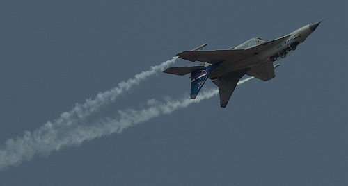 timesofindia's tweet photo. IAF's plan to replace ailing MiG with 'Make in India' combat aircraft heading for trouble https://t.co/DzINJbKa8Z https://t.co/WIkDayGxmj