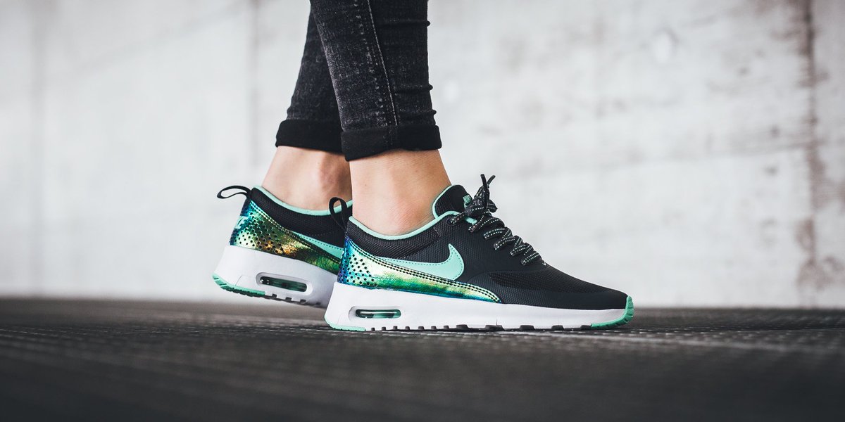 nike theas green