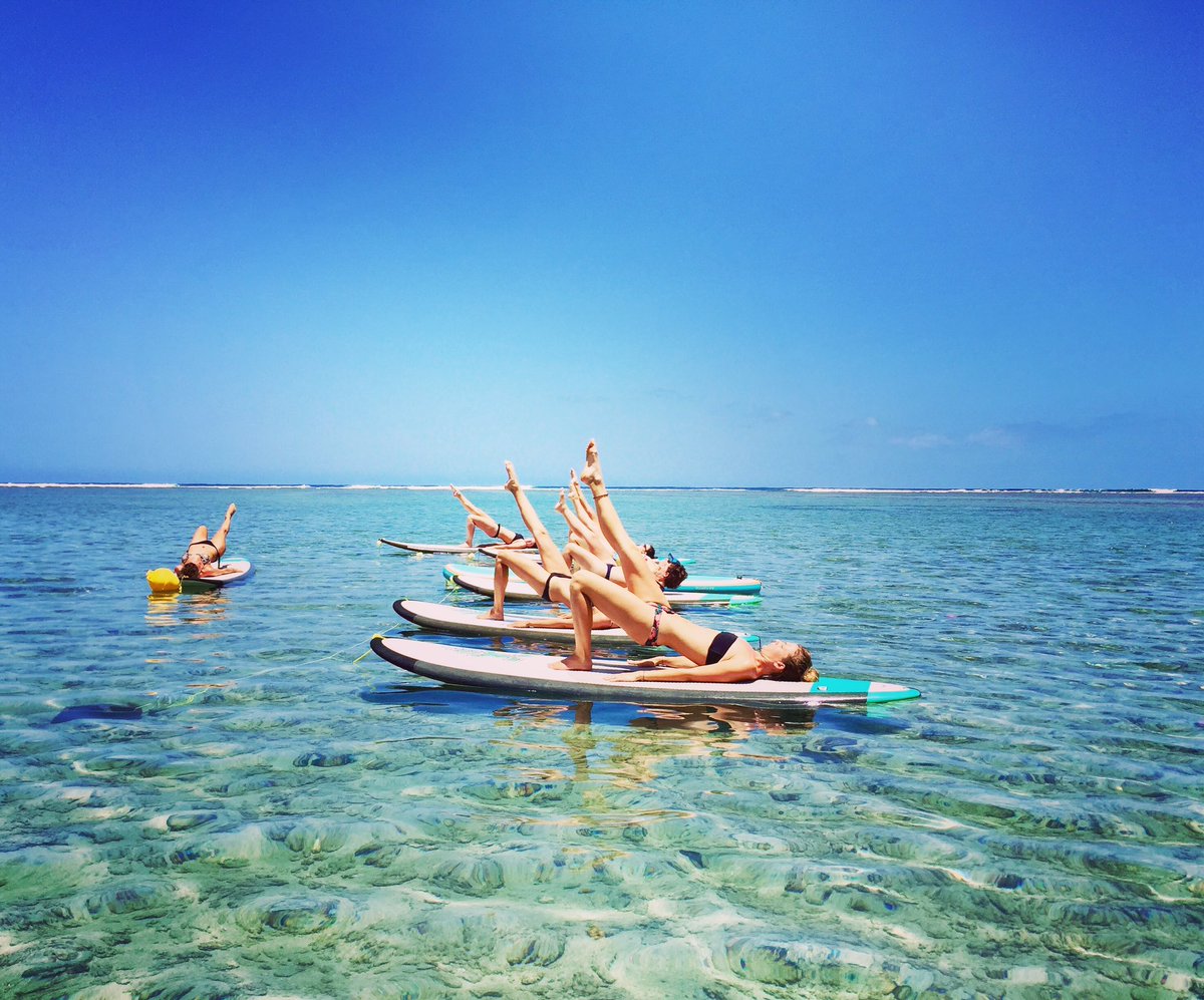 LagonReunion's tweet photo. C'est nouveau à La Réunion avec @LagonReunion : le SUP Pilates ! #LaReunion #gotoreunion #sup #weekend @LUXSaintGilles https://t.co/7VhIYGyF51