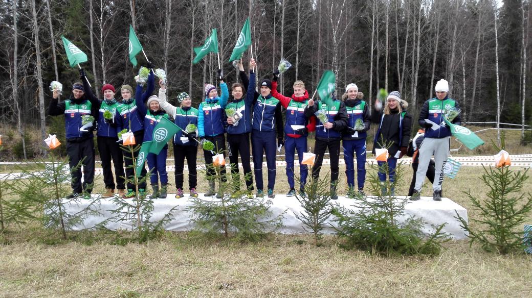Hyvässä seurassa podiumilla! #halikkoviesti