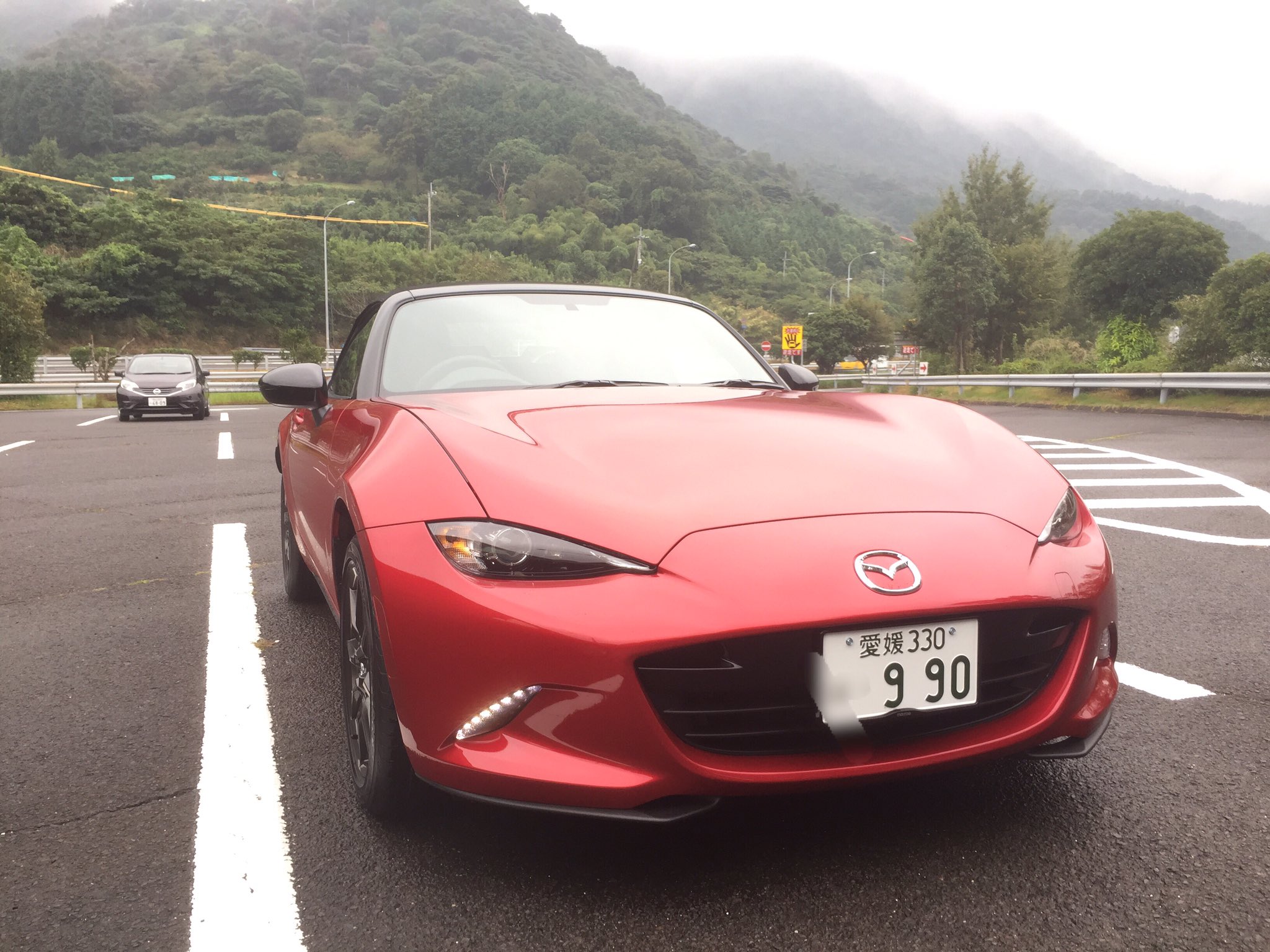 しげお 8 ナンバーは車重と同じ990 塗装も艶々でいい感じ ロードスター 納車 T Co Oxuflrz25s Twitter