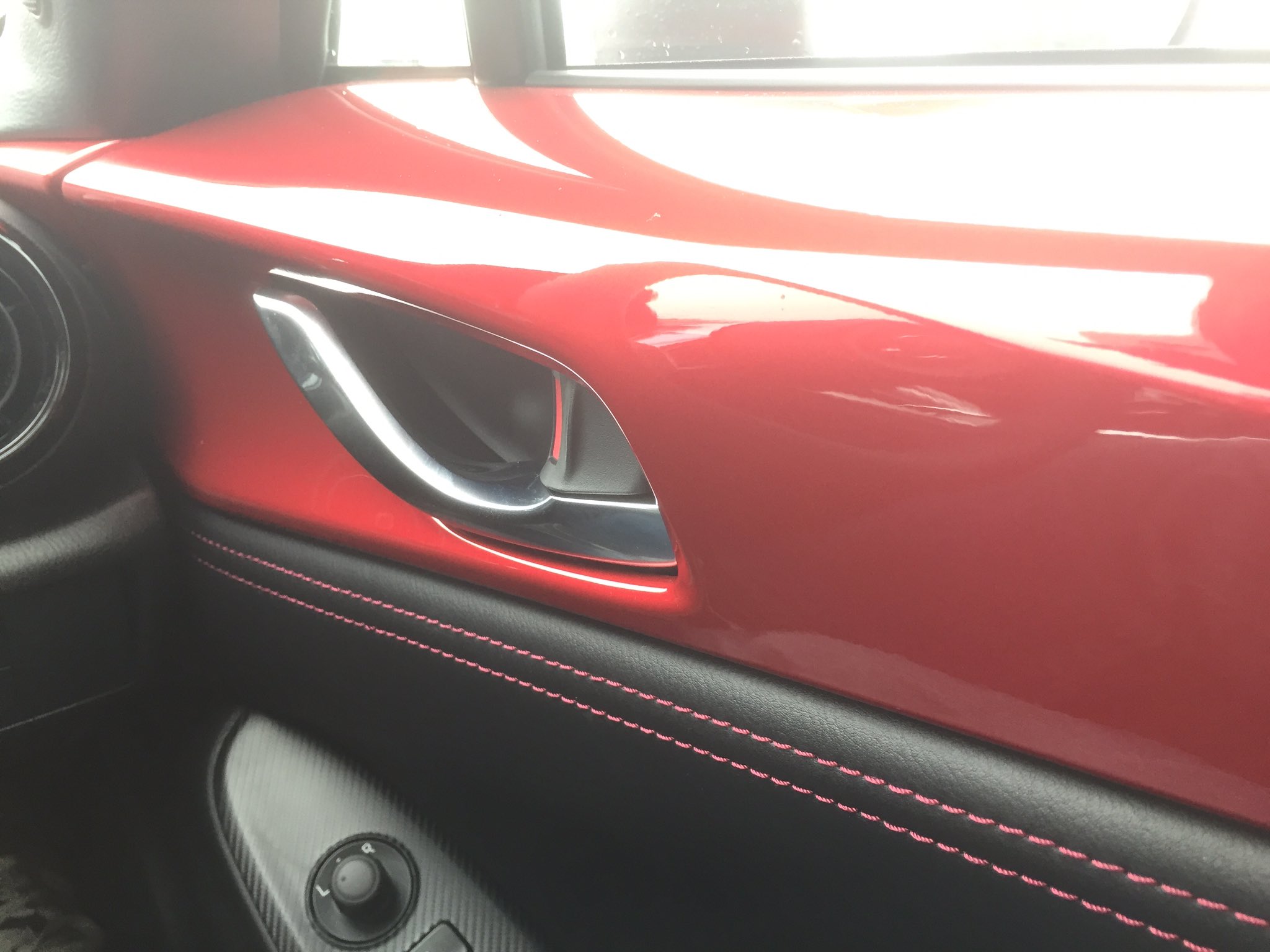 しげお 8 ナンバーは車重と同じ990 塗装も艶々でいい感じ ロードスター 納車 T Co Oxuflrz25s Twitter